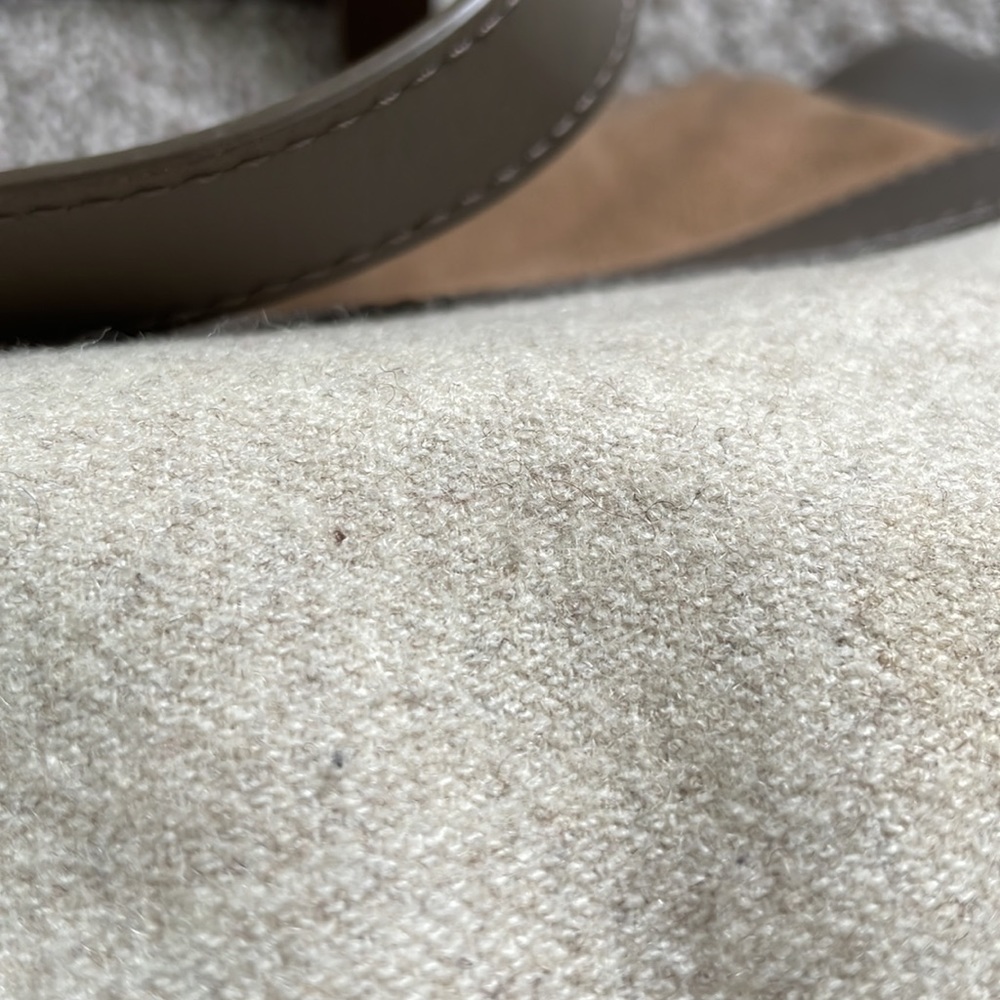 Splendid Large Leather Satchel Bag w/dust cloth Tan & Cream *flaws* - Picture 9 of 16